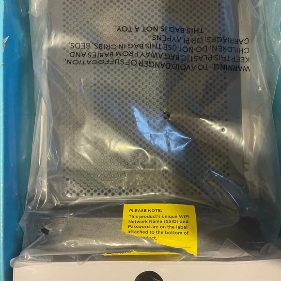 Motorola AC1900 WiFi Router with Modem - Picture 7 of 7